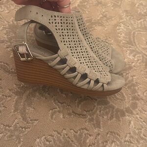 Vince Camuto Cream Wedge Sandals for Kids